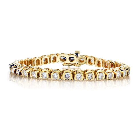 14kt Yellow Gold Diamond "Tennis Bracelet".  32 x 4.80ct Tw