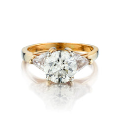 Ladies 14kt Yellow Gold Diamond Ring. Natural 2.65 Brilliant Cut Diamond