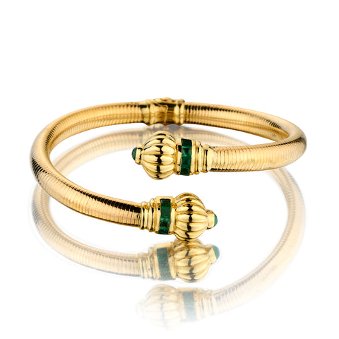 18kt Yellow Gold Green Emerald Crossover Bangle