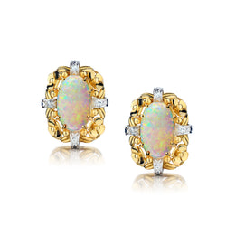 Ladies Elegant 18kt Yellow Gold Opal Stud Earrings.