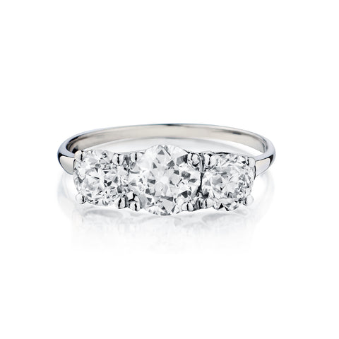 Platinum Vintage Diamond 3-Stone Diamond Ring. 2.70ct Tw