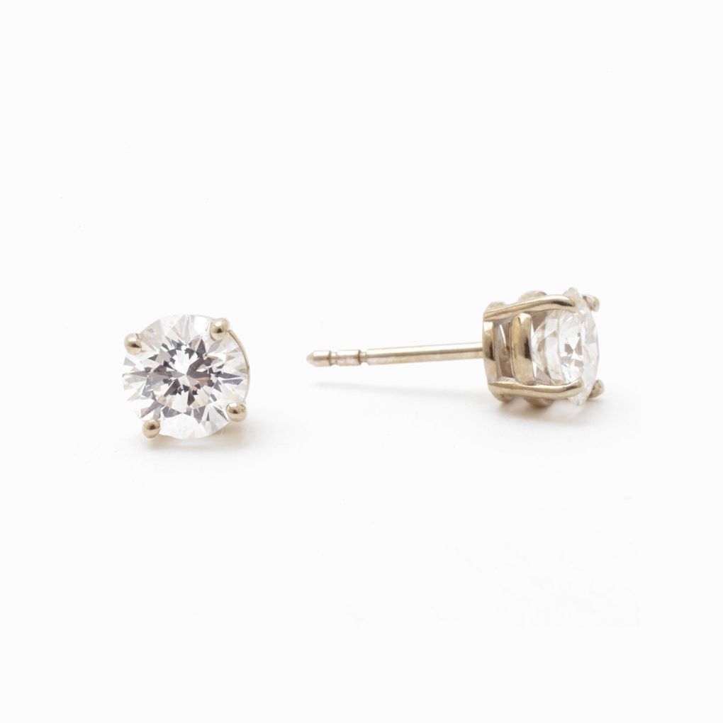 Cluster earrings with 365 carat diamonds in yellow gold  BAUNAT