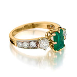 Ladies 18kt Yellow Gold Green Emerald and Diamond Ring .