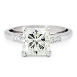 3.21 Carat Radiant-Cut Diamond Custom-Made (VVS2) Ring