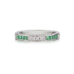 Vintage-Inspired Green Emerald And Round Brilliant Cut Diamond WG Band