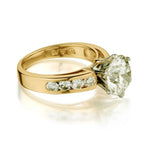 Ladies 14kt yellow gold diamond ring. 3.55 Carat Weight