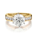 Ladies 14kt yellow gold diamond ring. 3.55 Carat Weight