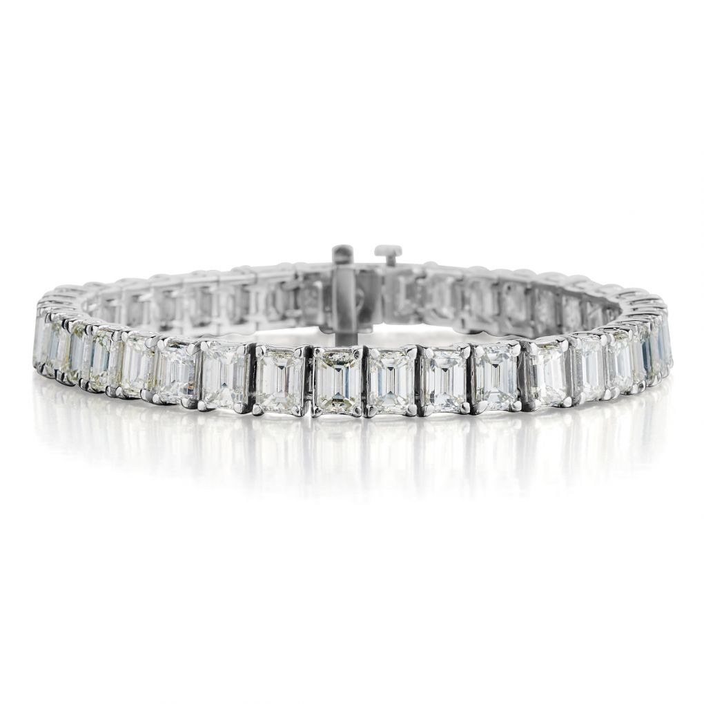 Elegant Platinum Emerald and Diamond Bracelet Cartier France   AlainRTruong