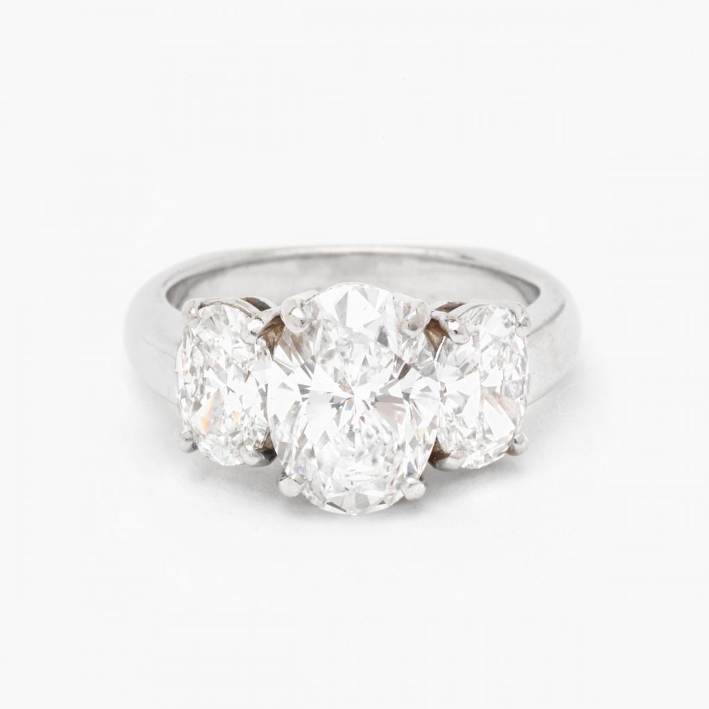 Royal De Versailles 2.68 Carat Oval Cut Diamond Ring – Van Rijk